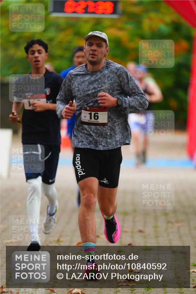 11.10.2026 - Bramfelder Halbmarathon 2026 LAZAROV Photography http://msf.ph/oto/10840592 11.10.2026 09:57:37 Laufen 82235, 64, 16 meine-sportfotos.de