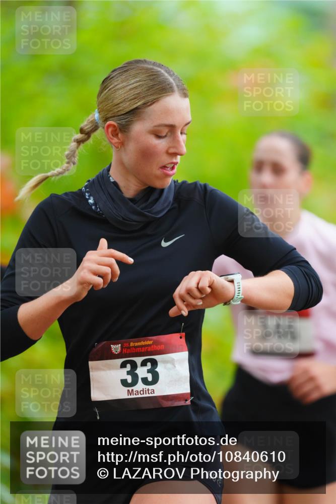 11.10.2026 - Bramfelder Halbmarathon 2026 LAZAROV Photography http://msf.ph/oto/10840610 11.10.2026 09:57:46 Laufen 35, 33, 346 meine-sportfotos.de