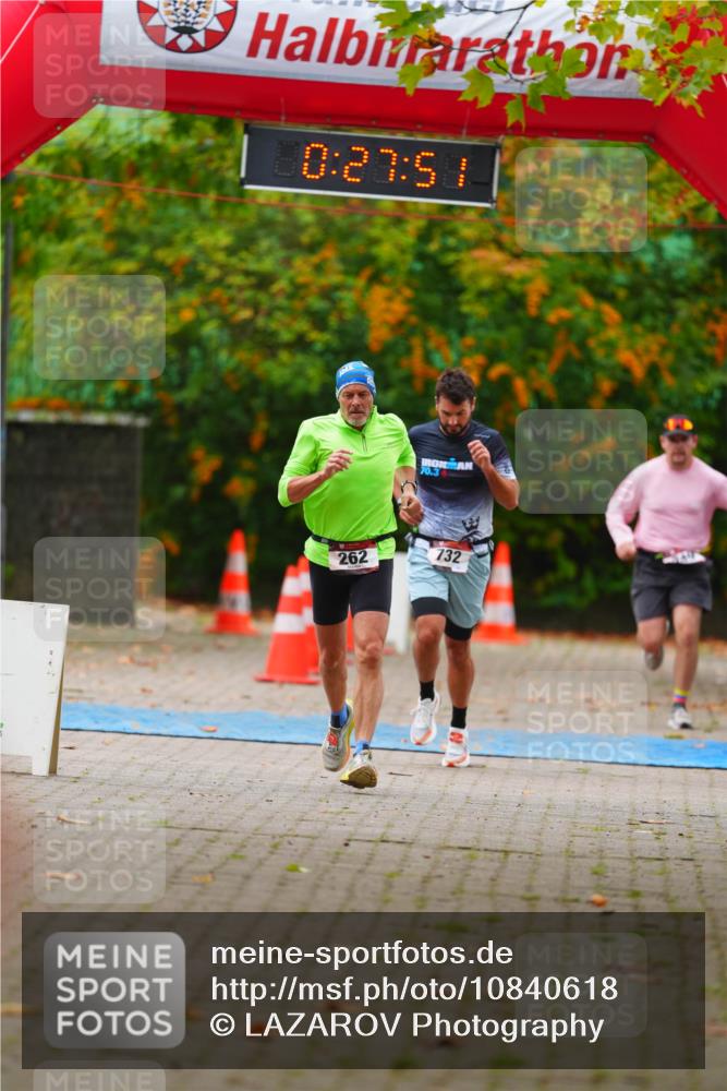 11.10.2026 - Bramfelder Halbmarathon 2026 LAZAROV Photography http://msf.ph/oto/10840618 11.10.2026 09:57:49 Laufen 0, 27, 51, 70, 3, 262, 732 meine-sportfotos.de