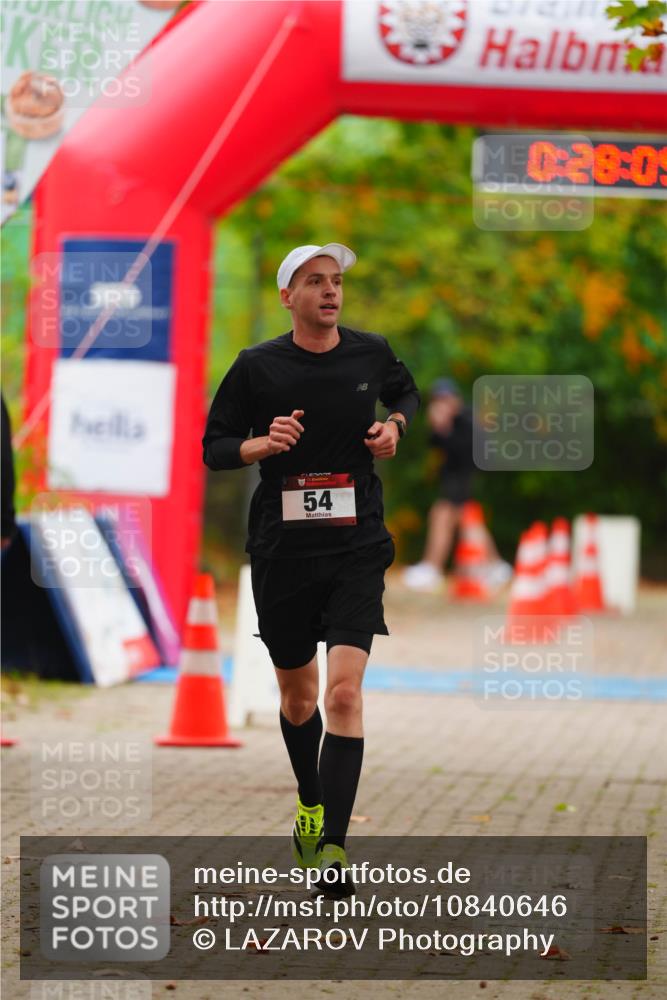 11.10.2026 - Bramfelder Halbmarathon 2026 LAZAROV Photography http://msf.ph/oto/10840646 11.10.2026 09:58:07 Laufen 0, 28, 0, 35, 54 meine-sportfotos.de