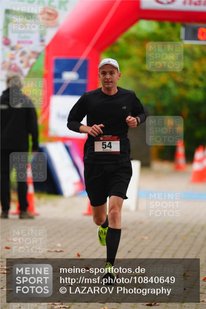 11.10.2026 - Bramfelder Halbmarathon 2026 LAZAROV Photography http://msf.ph/oto/10840649 11.10.2026 09:58:08 Laufen 54 meine-sportfotos.de
