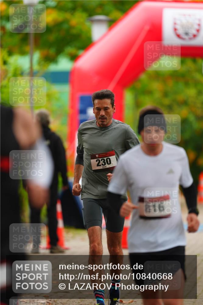 11.10.2026 - Bramfelder Halbmarathon 2026 LAZAROV Photography http://msf.ph/oto/10840668 11.10.2026 09:58:41 Laufen 230, 816 meine-sportfotos.de