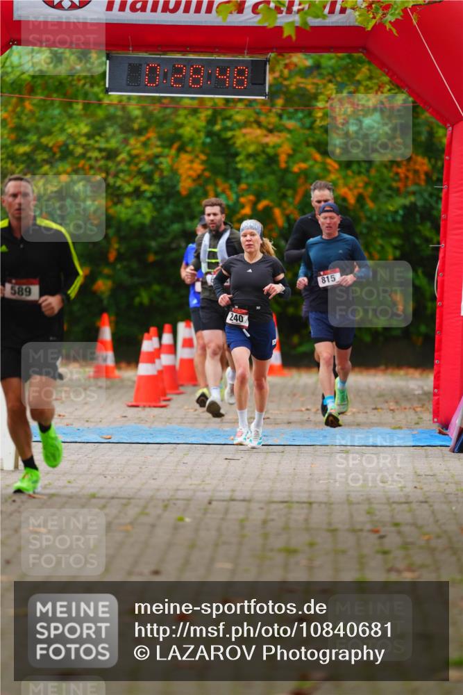 11.10.2026 - Bramfelder Halbmarathon 2026 LAZAROV Photography http://msf.ph/oto/10840681 11.10.2026 09:58:46 Laufen 0, 28, 48, 589, 240, 815 meine-sportfotos.de