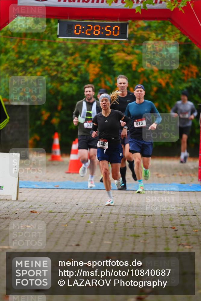 11.10.2026 - Bramfelder Halbmarathon 2026 LAZAROV Photography http://msf.ph/oto/10840687 11.10.2026 09:58:48 Laufen 0, 28, 50, 240, 815 meine-sportfotos.de