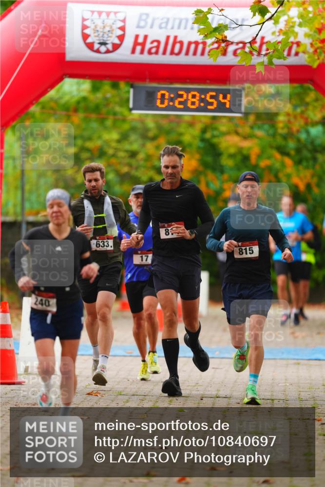 11.10.2026 - Bramfelder Halbmarathon 2026 LAZAROV Photography http://msf.ph/oto/10840697 11.10.2026 09:58:52 Laufen 240, 0, 28, 54, 633, 17, 8, 815 meine-sportfotos.de