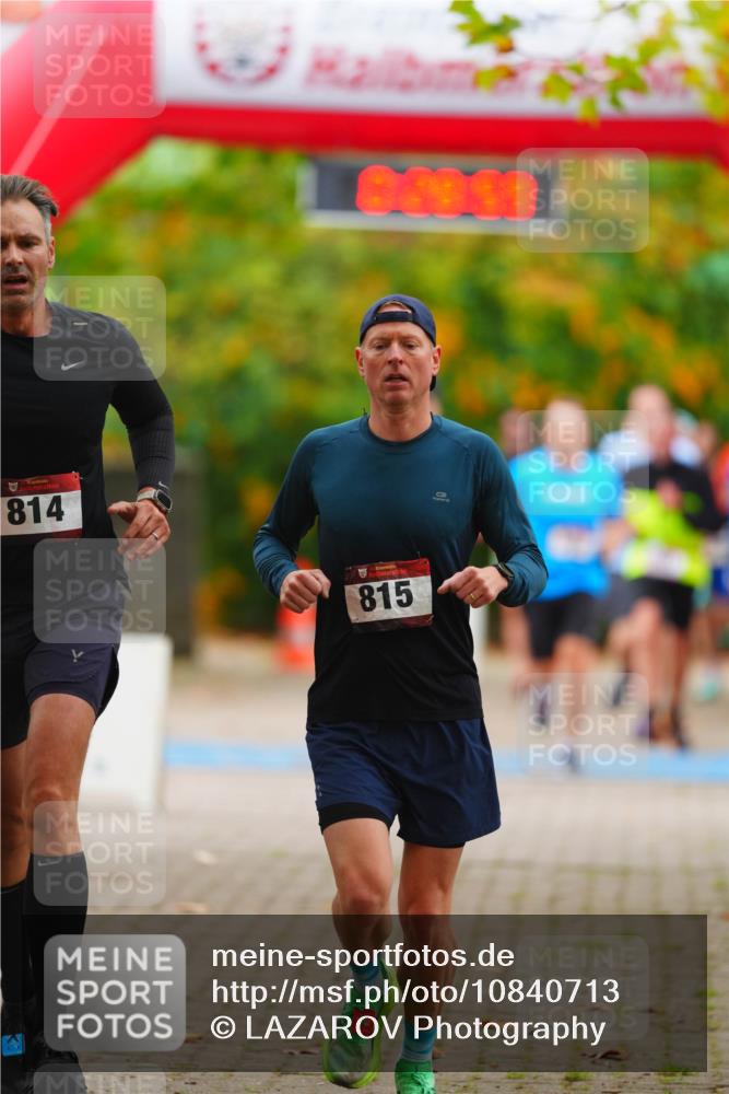 11.10.2026 - Bramfelder Halbmarathon 2026 LAZAROV Photography http://msf.ph/oto/10840713 11.10.2026 09:58:57 Laufen 814, 815 meine-sportfotos.de