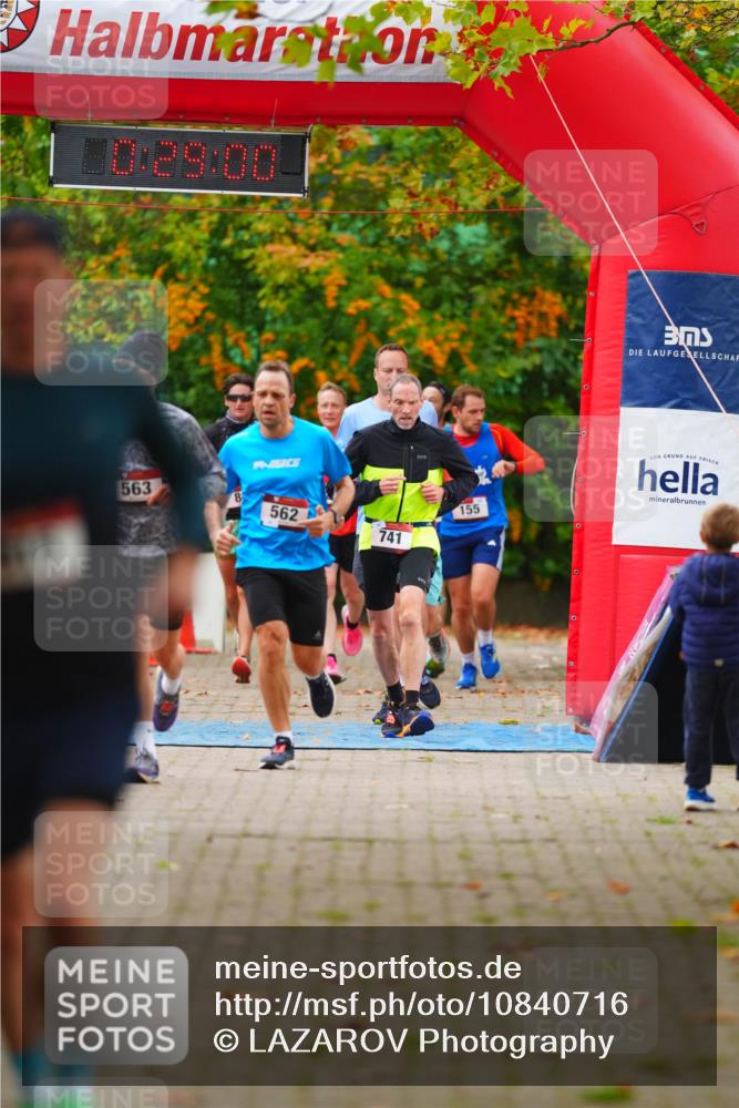 11.10.2026 - Bramfelder Halbmarathon 2026 LAZAROV Photography http://msf.ph/oto/10840716 11.10.2026 09:58:58 Laufen 0, 29, 00, 563, 8, 562, 741, 155 meine-sportfotos.de