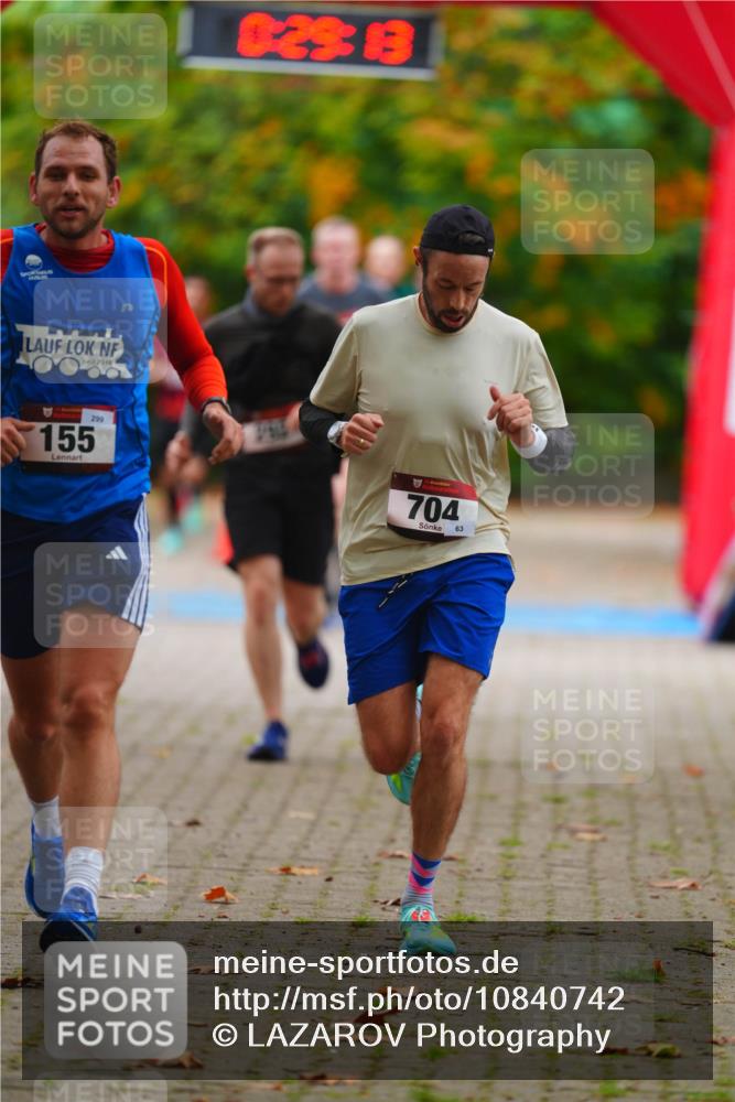 11.10.2026 - Bramfelder Halbmarathon 2026 LAZAROV Photography http://msf.ph/oto/10840742 11.10.2026 09:59:11 Laufen 2010, 155, 299, 029, 704, 63 meine-sportfotos.de