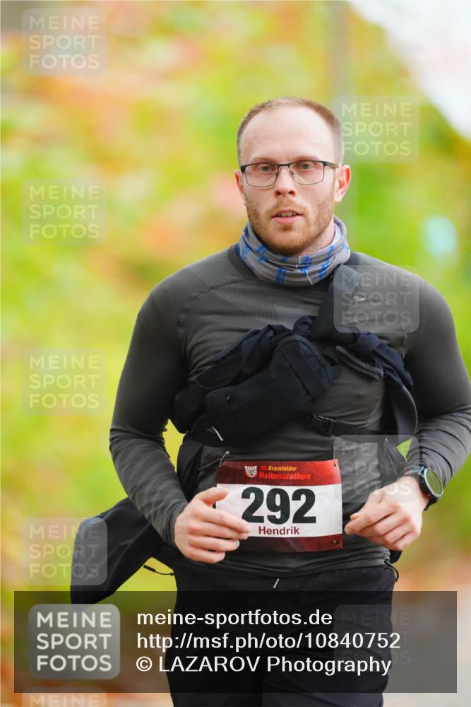 11.10.2026 - Bramfelder Halbmarathon 2026 LAZAROV Photography http://msf.ph/oto/10840752 11.10.2026 09:59:18 Laufen 35, 292 meine-sportfotos.de