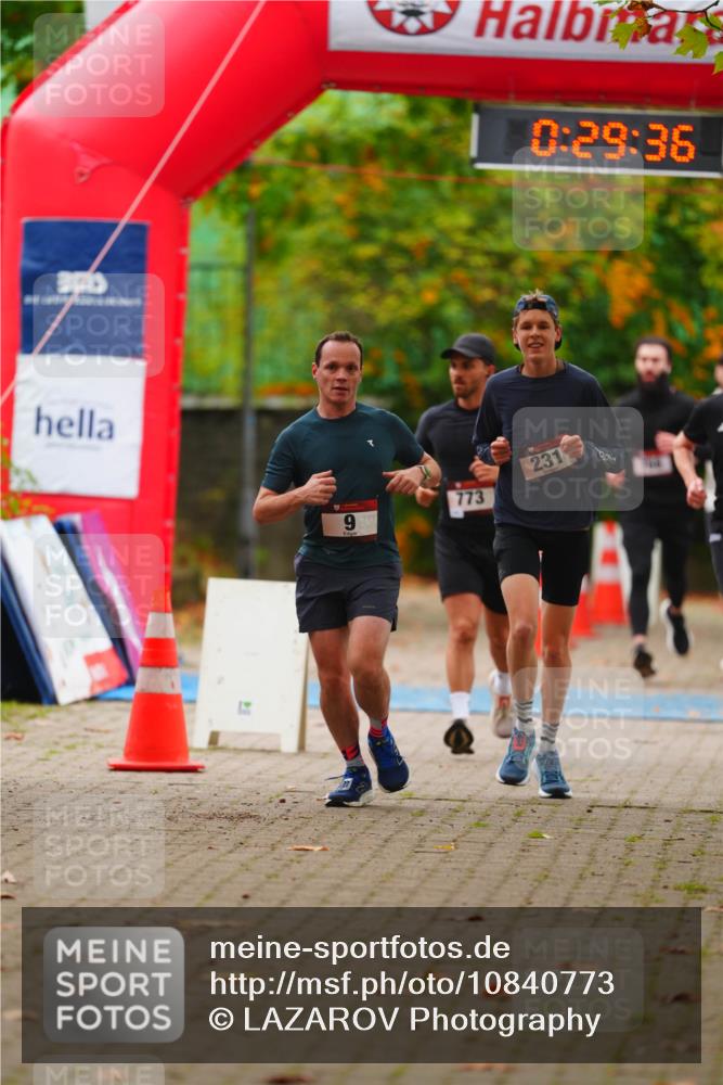 11.10.2026 - Bramfelder Halbmarathon 2026 LAZAROV Photography http://msf.ph/oto/10840773 11.10.2026 09:59:34 Laufen 0, 29, 36, 773, 231 meine-sportfotos.de