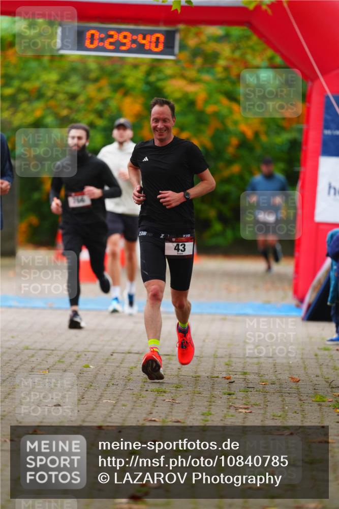 11.10.2026 - Bramfelder Halbmarathon 2026 LAZAROV Photography http://msf.ph/oto/10840785 11.10.2026 09:59:38 Laufen 0, 29, 40, 730, 43 meine-sportfotos.de