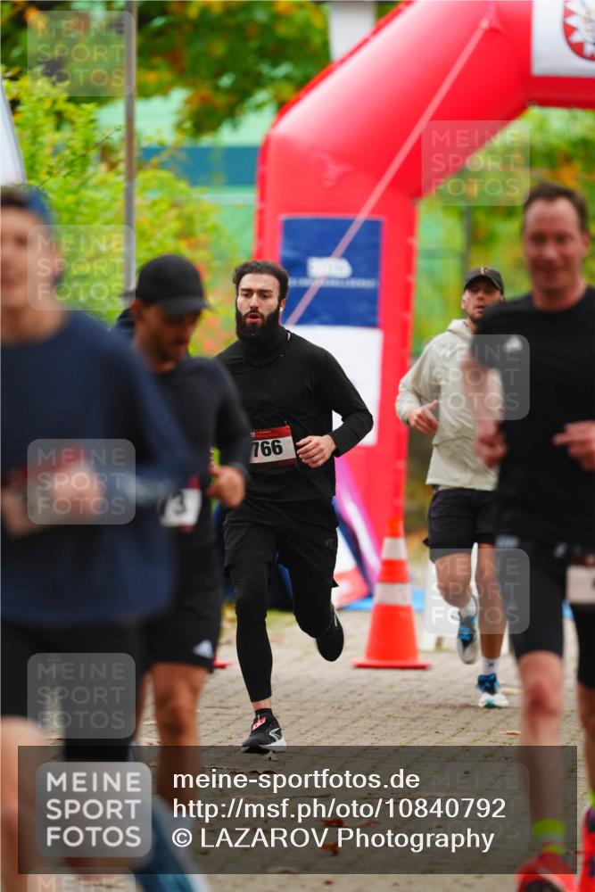 11.10.2026 - Bramfelder Halbmarathon 2026 LAZAROV Photography http://msf.ph/oto/10840792 11.10.2026 09:59:41 Laufen 766 meine-sportfotos.de