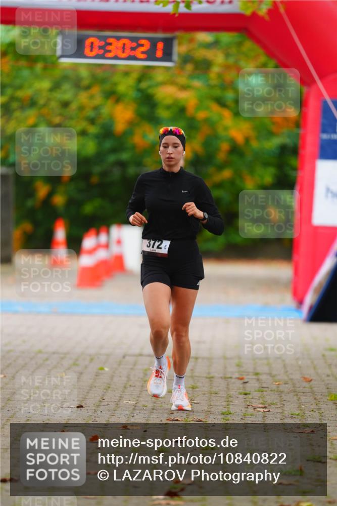 11.10.2026 - Bramfelder Halbmarathon 2026 LAZAROV Photography http://msf.ph/oto/10840822 11.10.2026 10:00:19 Laufen 0, 30, 21, 372 meine-sportfotos.de