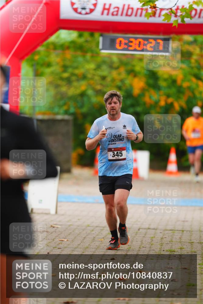 11.10.2026 - Bramfelder Halbmarathon 2026 LAZAROV Photography http://msf.ph/oto/10840837 11.10.2026 10:00:25 Laufen 0, 30, 27, 345 meine-sportfotos.de