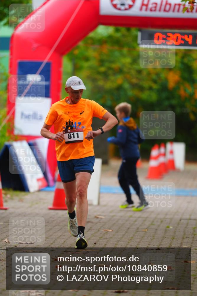 11.10.2026 - Bramfelder Halbmarathon 2026 LAZAROV Photography http://msf.ph/oto/10840859 11.10.2026 10:00:39 Laufen 811, 3, 0, 30, 4 meine-sportfotos.de
