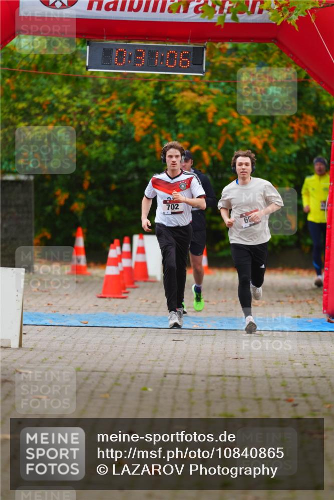 11.10.2026 - Bramfelder Halbmarathon 2026 LAZAROV Photography http://msf.ph/oto/10840865 11.10.2026 10:01:04 Laufen 00, 30, 06, 702 meine-sportfotos.de