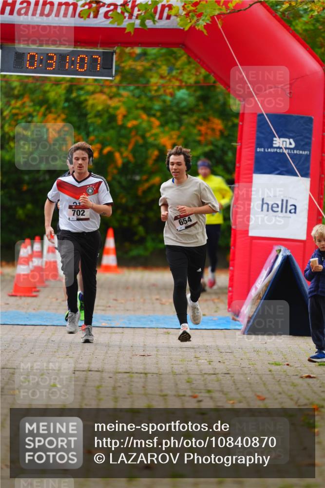 11.10.2026 - Bramfelder Halbmarathon 2026 LAZAROV Photography http://msf.ph/oto/10840870 11.10.2026 10:01:05 Laufen 10, 30, 07, 702, 654 meine-sportfotos.de