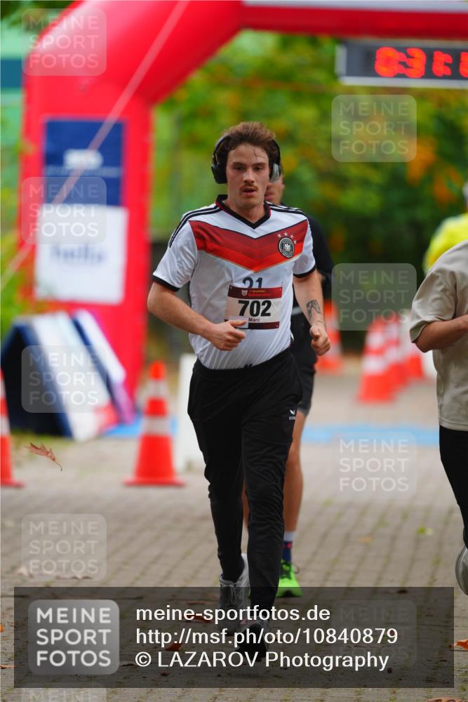 11.10.2026 - Bramfelder Halbmarathon 2026 LAZAROV Photography http://msf.ph/oto/10840879 11.10.2026 10:01:13 Laufen 21, 702, 10331 meine-sportfotos.de