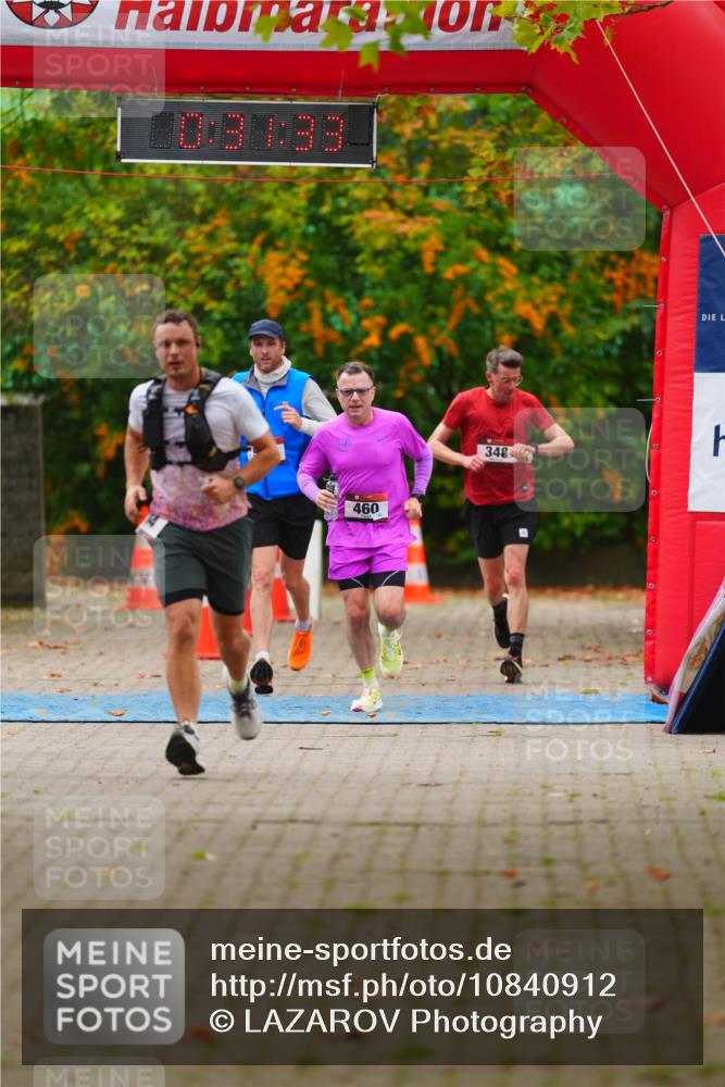 11.10.2026 - Bramfelder Halbmarathon 2026 LAZAROV Photography http://msf.ph/oto/10840912 11.10.2026 10:01:31 Laufen 460, 348 meine-sportfotos.de
