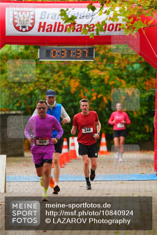 11.10.2026 - Bramfelder Halbmarathon 2026 LAZAROV Photography http://msf.ph/oto/10840924 11.10.2026 10:01:35 Laufen 0, 30, 37, 460, 348 meine-sportfotos.de