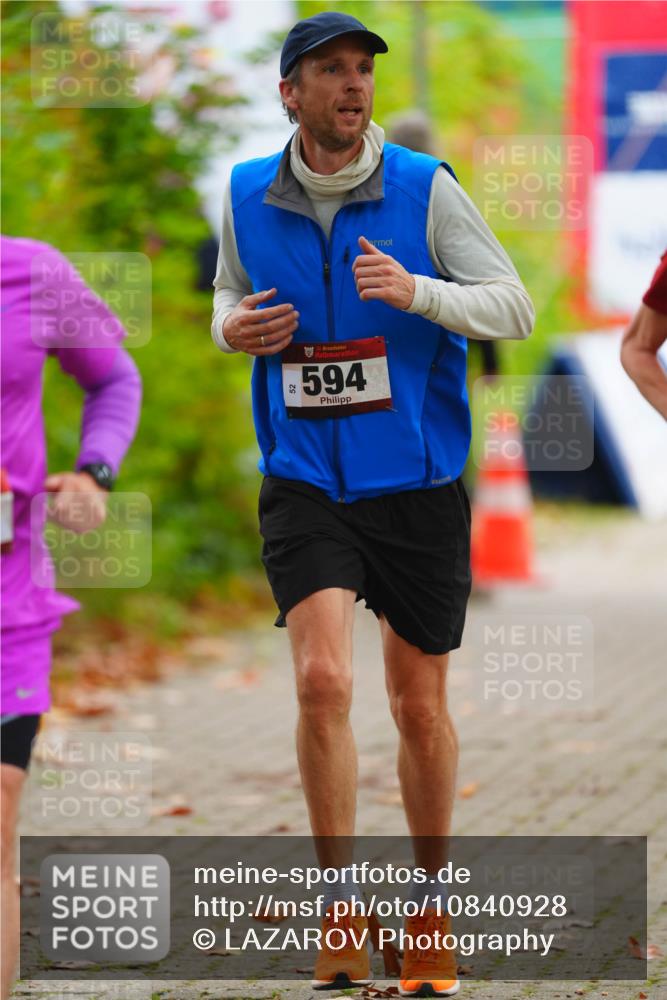11.10.2026 - Bramfelder Halbmarathon 2026 LAZAROV Photography http://msf.ph/oto/10840928 11.10.2026 10:01:43 Laufen 52, 35, 594 meine-sportfotos.de