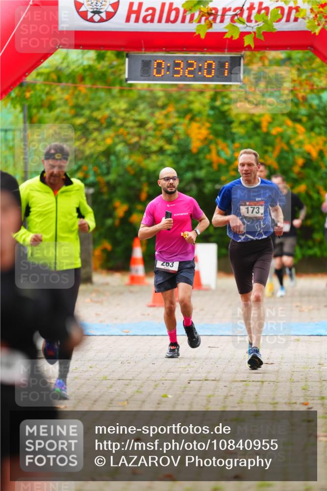 11.10.2026 - Bramfelder Halbmarathon 2026 LAZAROV Photography http://msf.ph/oto/10840955 11.10.2026 10:01:59 Laufen 0, 32, 01, 263, 173 meine-sportfotos.de