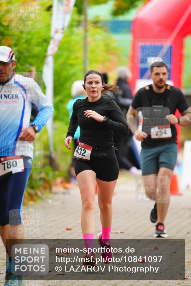 11.10.2026 - Bramfelder Halbmarathon 2026 LAZAROV Photography http://msf.ph/oto/10841097 11.10.2026 10:03:55 Laufen 780, 432, 254 meine-sportfotos.de