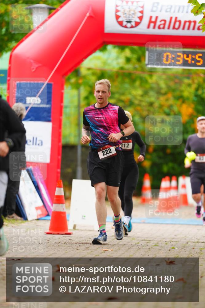 11.10.2026 - Bramfelder Halbmarathon 2026 LAZAROV Photography http://msf.ph/oto/10841180 11.10.2026 10:04:49 Laufen 222, 12, 0, 34, 5 meine-sportfotos.de