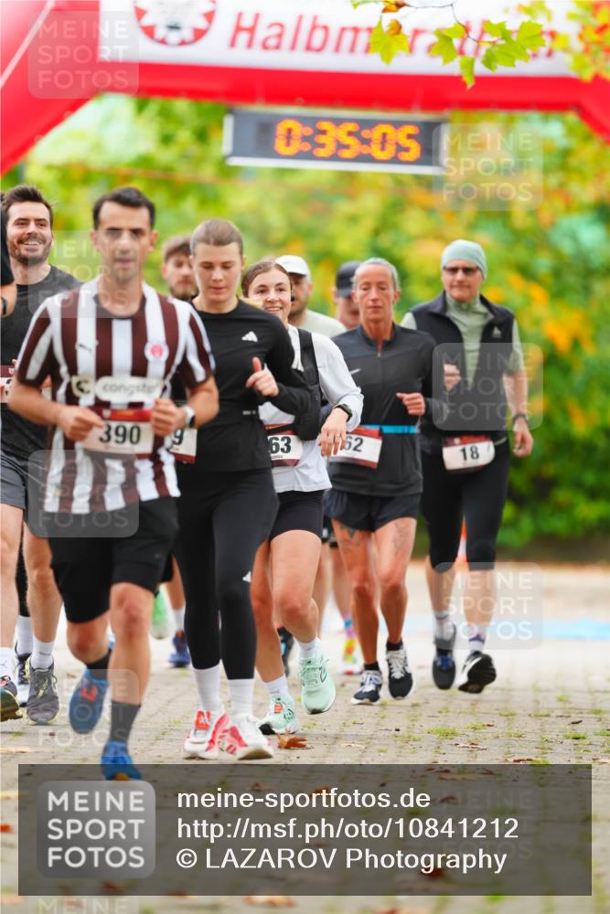 11.10.2026 - Bramfelder Halbmarathon 2026 LAZAROV Photography http://msf.ph/oto/10841212 11.10.2026 10:05:03 Laufen 0, 35, 05, 390, 6352, 18 meine-sportfotos.de