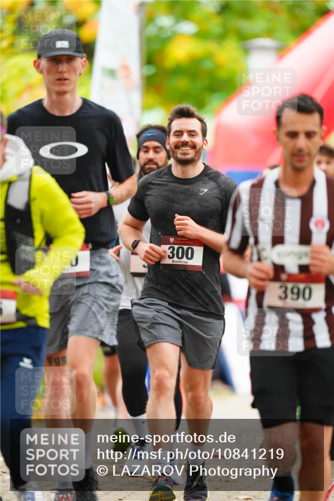 11.10.2026 - Bramfelder Halbmarathon 2026 LAZAROV Photography http://msf.ph/oto/10841219 11.10.2026 10:05:05 Laufen 999, 300, 390 meine-sportfotos.de
