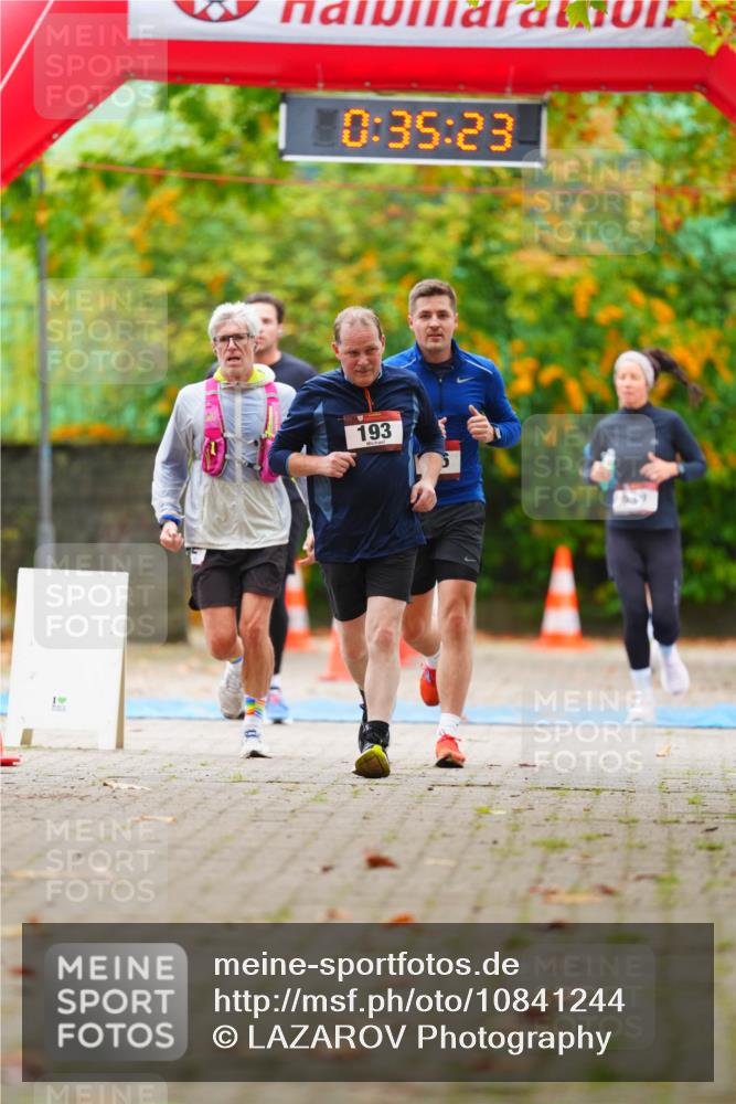 11.10.2026 - Bramfelder Halbmarathon 2026 LAZAROV Photography http://msf.ph/oto/10841244 11.10.2026 10:05:21 Laufen 1, 0, 35, 23, 193, 639 meine-sportfotos.de