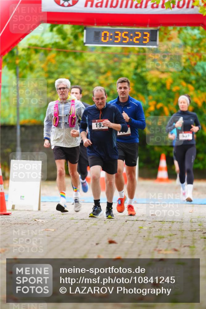 11.10.2026 - Bramfelder Halbmarathon 2026 LAZAROV Photography http://msf.ph/oto/10841245 11.10.2026 10:05:21 Laufen 1, 0, 35, 23, 193, 539 meine-sportfotos.de