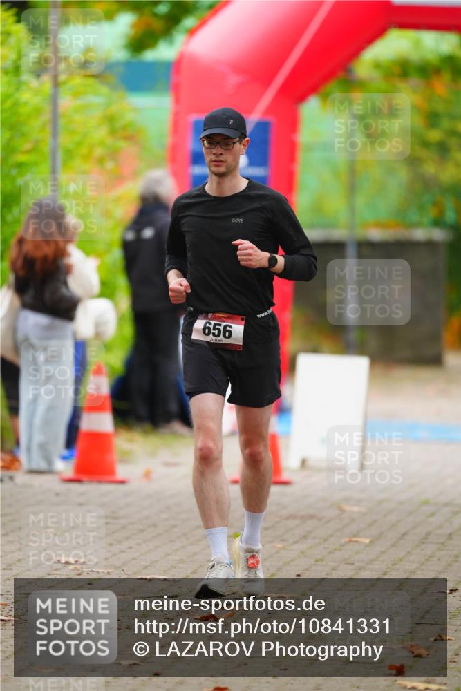 11.10.2026 - Bramfelder Halbmarathon 2026 LAZAROV Photography http://msf.ph/oto/10841331 11.10.2026 10:06:20 Laufen 656 meine-sportfotos.de
