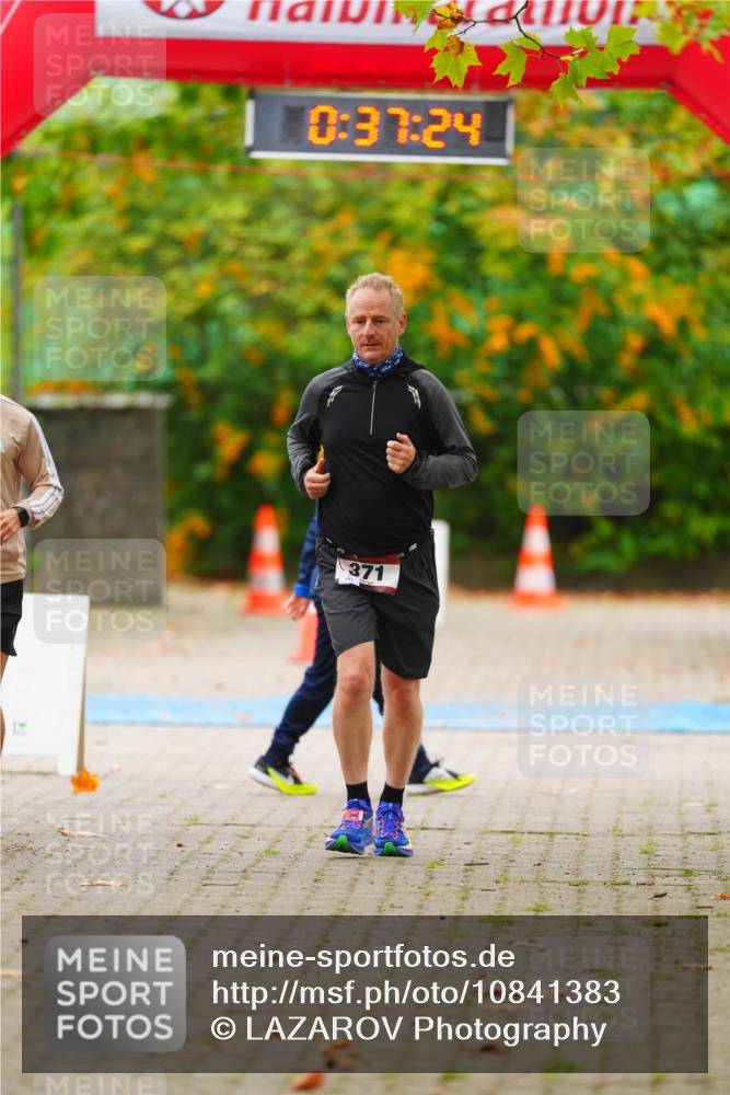 11.10.2026 - Bramfelder Halbmarathon 2026 LAZAROV Photography http://msf.ph/oto/10841383 11.10.2026 10:07:22 Laufen 0, 37, 24, 371 meine-sportfotos.de