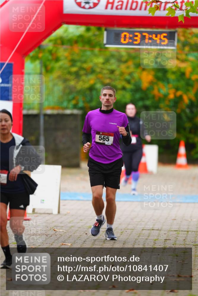 11.10.2026 - Bramfelder Halbmarathon 2026 LAZAROV Photography http://msf.ph/oto/10841407 11.10.2026 10:07:43 Laufen 0, 37, 45, 565, 87 meine-sportfotos.de