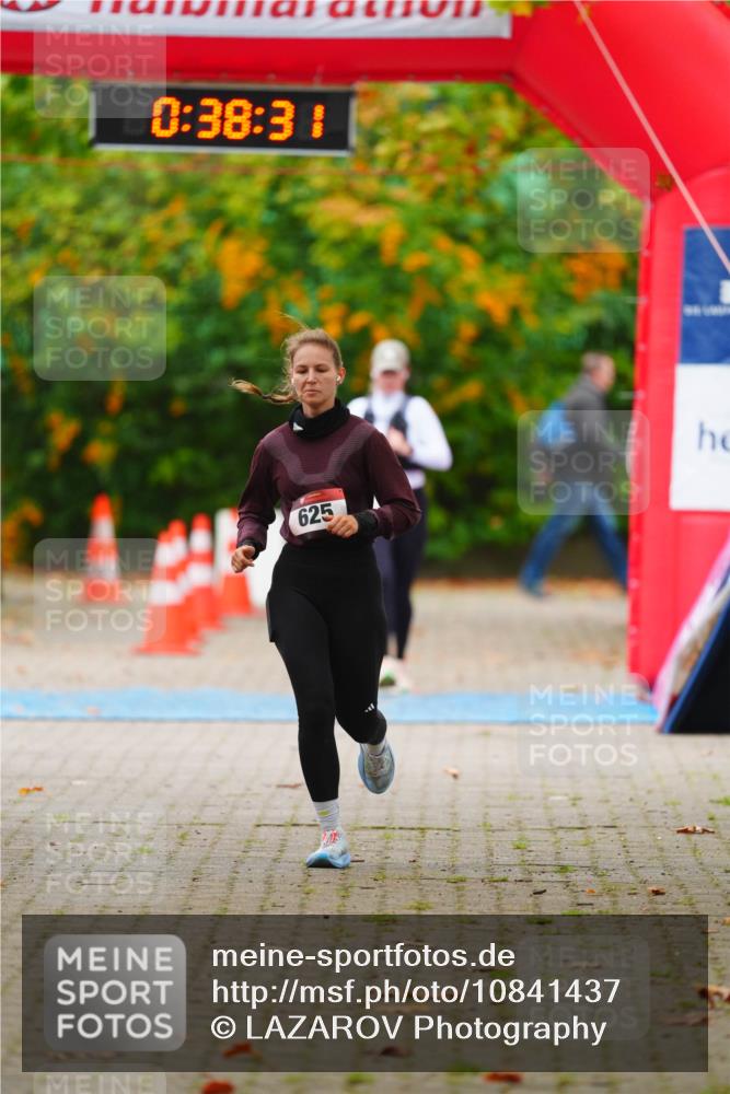 11.10.2026 - Bramfelder Halbmarathon 2026 LAZAROV Photography http://msf.ph/oto/10841437 11.10.2026 10:08:29 Laufen 80, 38, 31, 625 meine-sportfotos.de