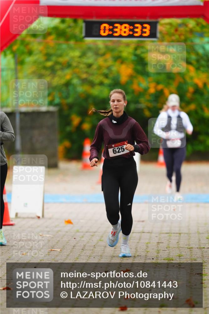 11.10.2026 - Bramfelder Halbmarathon 2026 LAZAROV Photography http://msf.ph/oto/10841443 11.10.2026 10:08:30 Laufen 0, 38, 33, 625 meine-sportfotos.de