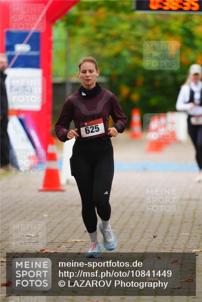 11.10.2026 - Bramfelder Halbmarathon 2026 LAZAROV Photography http://msf.ph/oto/10841449 11.10.2026 10:08:33 Laufen 625 meine-sportfotos.de