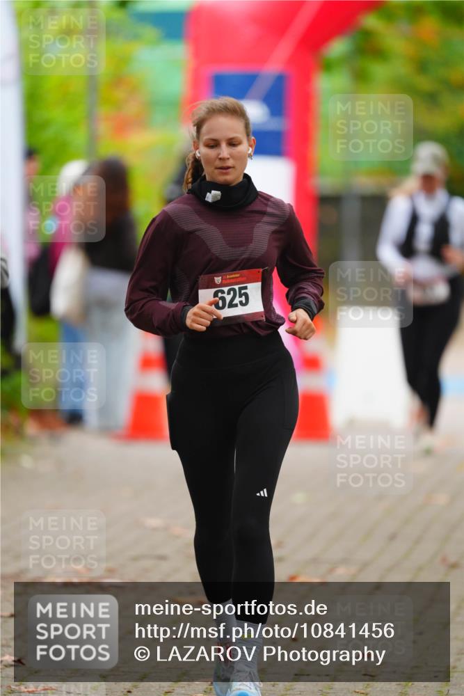 11.10.2026 - Bramfelder Halbmarathon 2026 LAZAROV Photography http://msf.ph/oto/10841456 11.10.2026 10:08:35 Laufen 35, 625 meine-sportfotos.de