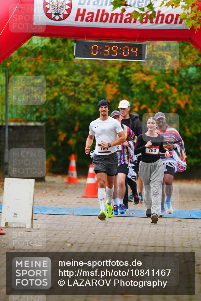 11.10.2026 - Bramfelder Halbmarathon 2026 LAZAROV Photography http://msf.ph/oto/10841467 11.10.2026 10:09:02 Laufen 0, 39, 09, 704, 2, 783 meine-sportfotos.de