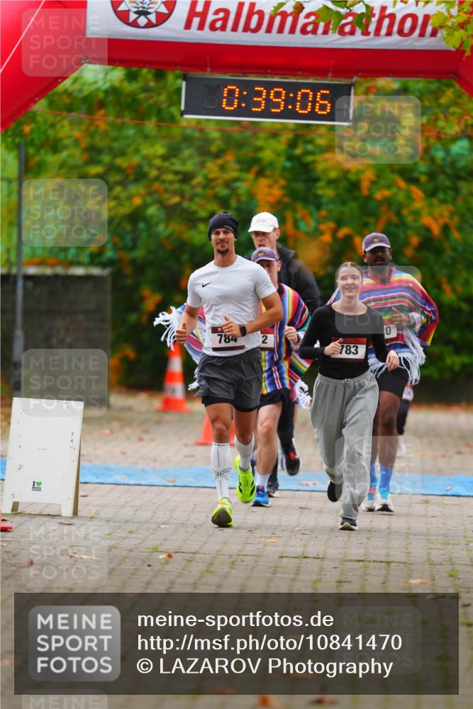 11.10.2026 - Bramfelder Halbmarathon 2026 LAZAROV Photography http://msf.ph/oto/10841470 11.10.2026 10:09:04 Laufen 10, 39, 06, 784, 2, 783, 0 meine-sportfotos.de