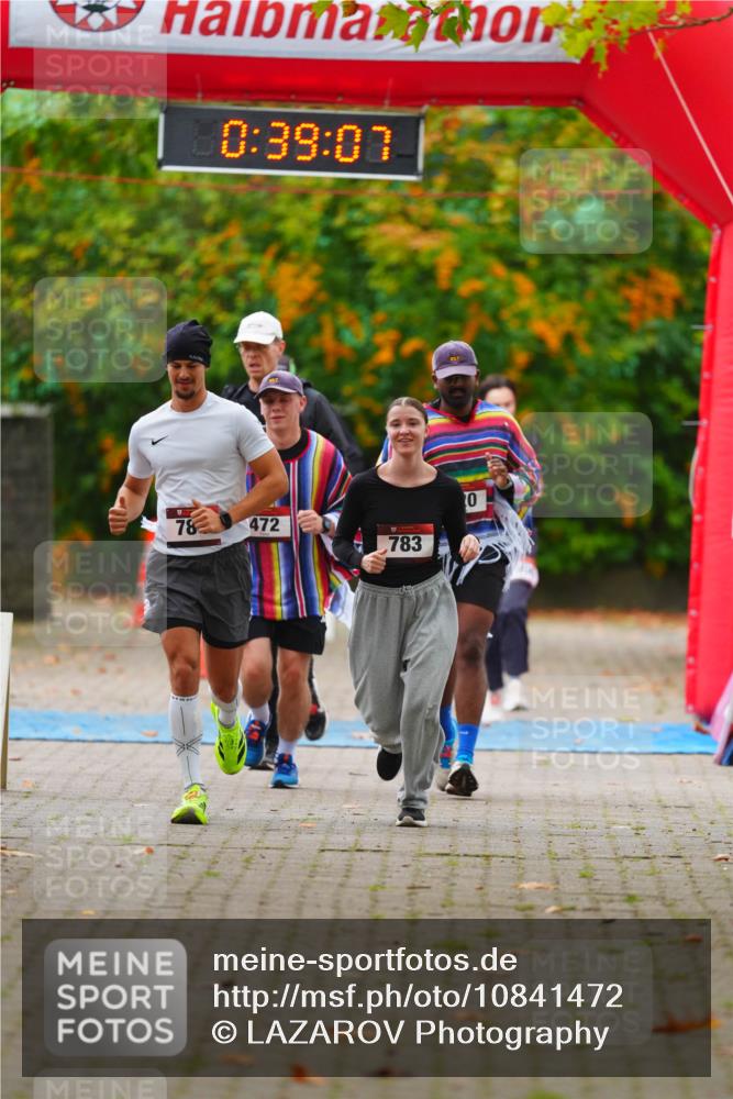 11.10.2026 - Bramfelder Halbmarathon 2026 LAZAROV Photography http://msf.ph/oto/10841472 11.10.2026 10:09:05 Laufen 0, 39, 07, 78, 472, 783, 0 meine-sportfotos.de