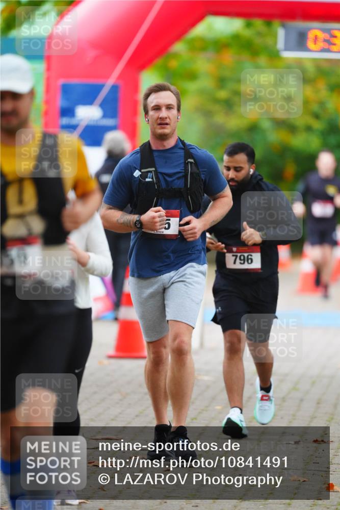 11.10.2026 - Bramfelder Halbmarathon 2026 LAZAROV Photography http://msf.ph/oto/10841491 11.10.2026 10:09:32 Laufen 59, 5, 796, 033 meine-sportfotos.de