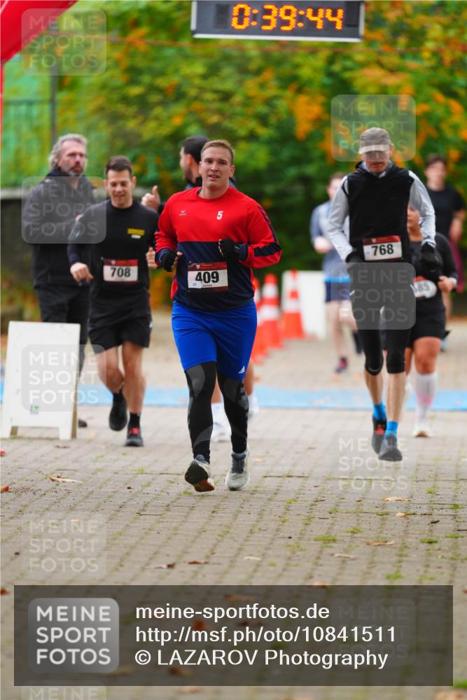 11.10.2026 - Bramfelder Halbmarathon 2026 LAZAROV Photography http://msf.ph/oto/10841511 11.10.2026 10:09:42 Laufen 708, 22, 409, 5, 0, 39, 44, 768 meine-sportfotos.de