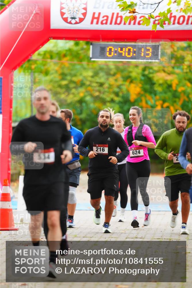 11.10.2026 - Bramfelder Halbmarathon 2026 LAZAROV Photography http://msf.ph/oto/10841555 11.10.2026 10:10:11 Laufen 0, 40, 13, 216, 534, 624 meine-sportfotos.de