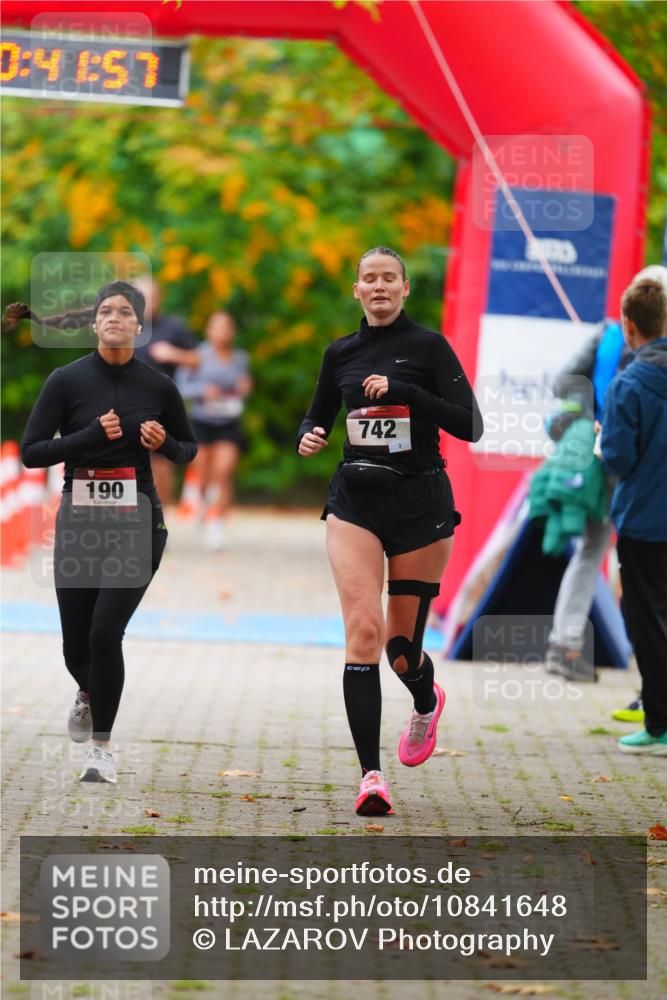 11.10.2026 - Bramfelder Halbmarathon 2026 LAZAROV Photography http://msf.ph/oto/10841648 11.10.2026 10:11:55 Laufen 0, 41, 57, 190, 742 meine-sportfotos.de