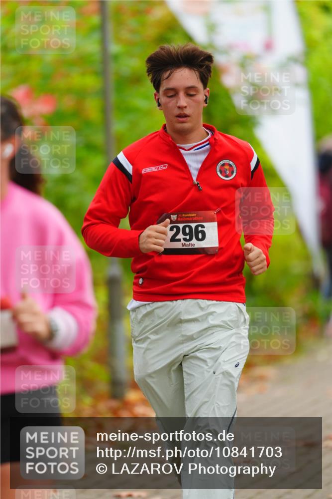 11.10.2026 - Bramfelder Halbmarathon 2026 LAZAROV Photography http://msf.ph/oto/10841703 11.10.2026 10:12:30 Laufen 35, 296 meine-sportfotos.de