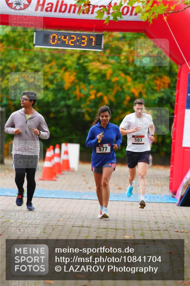 11.10.2026 - Bramfelder Halbmarathon 2026 LAZAROV Photography http://msf.ph/oto/10841704 11.10.2026 10:12:35 Laufen 0, 42, 37, 577, 593 meine-sportfotos.de