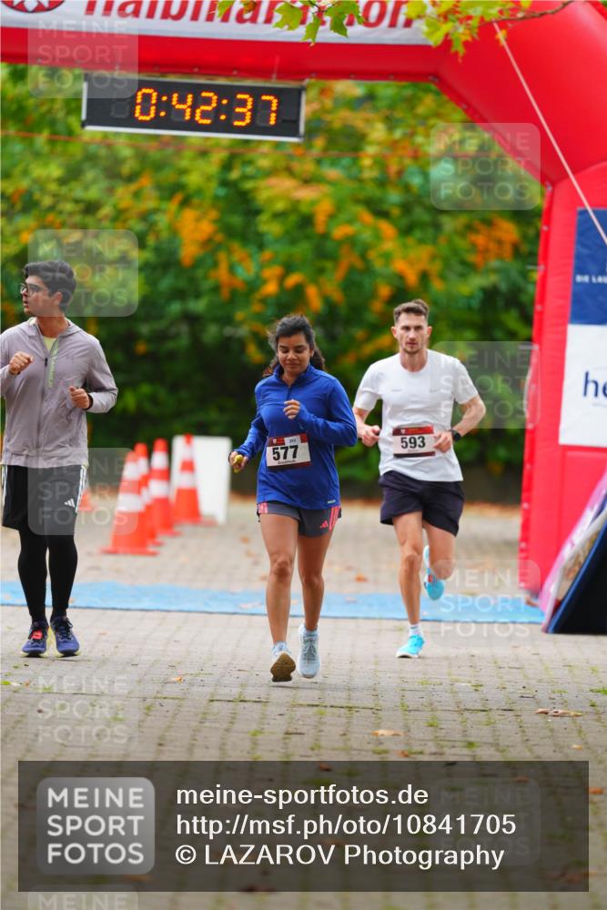 11.10.2026 - Bramfelder Halbmarathon 2026 LAZAROV Photography http://msf.ph/oto/10841705 11.10.2026 10:12:35 Laufen 0, 42, 37, 293, 577, 593 meine-sportfotos.de