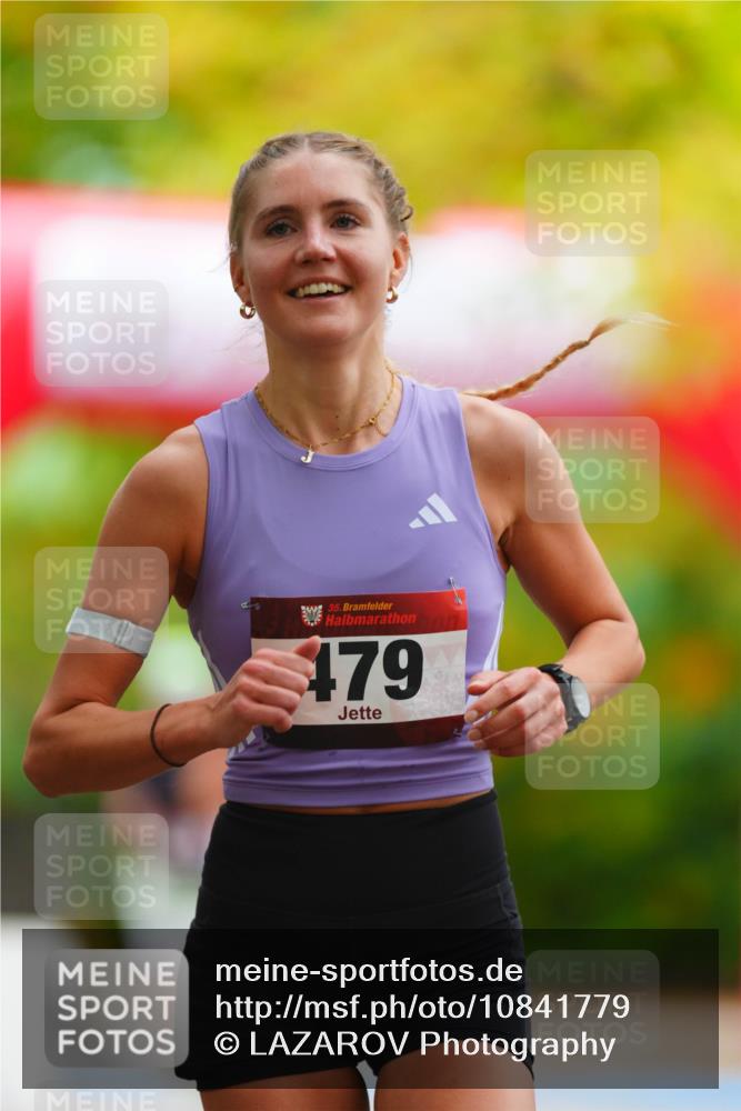 11.10.2026 - Bramfelder Halbmarathon 2026 LAZAROV Photography http://msf.ph/oto/10841779 11.10.2026 10:13:16 Laufen 35, 479 meine-sportfotos.de